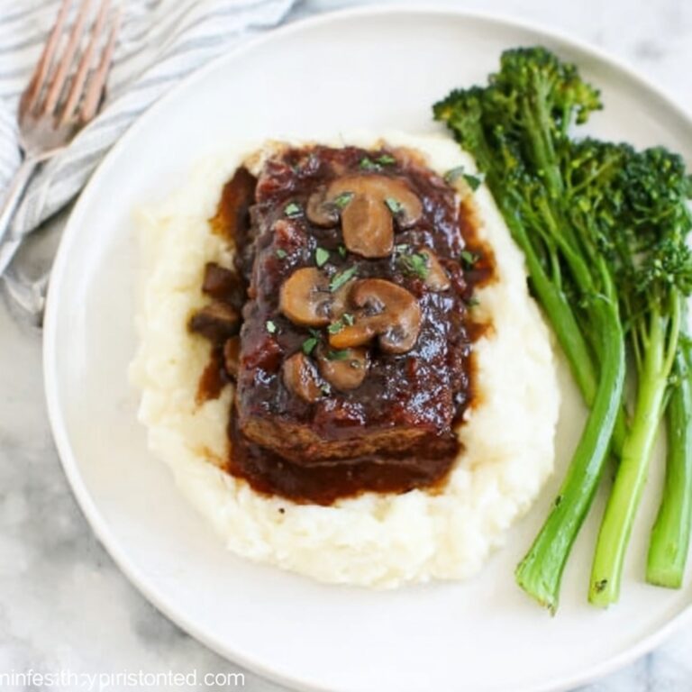 Red Wine Braised Short Ribs with Mashed Potatoes and Broccolini Recipe